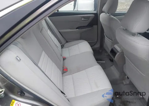 2017 Toyota Camry Le z USA, uszkodzony, nr VIN 4T1BF1FK5HU740858